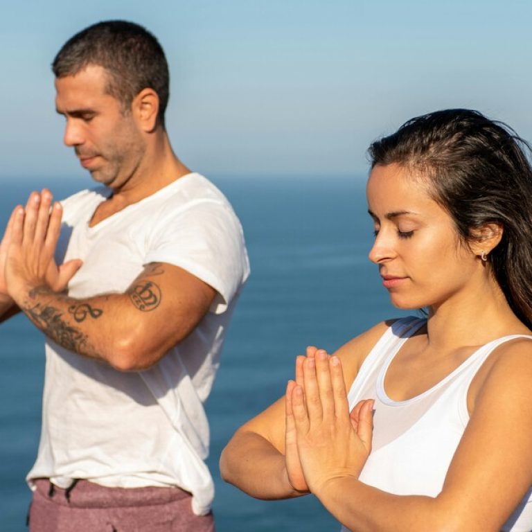 Yoga Poses With a Partner